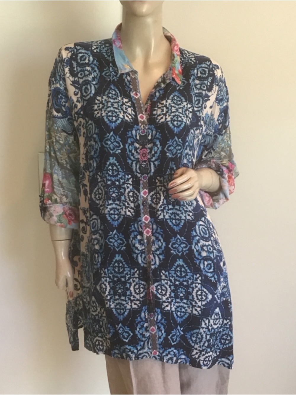 Johnny Was Blue White Peasant Boho Floral Rayon Tunic Button Down Shirt S